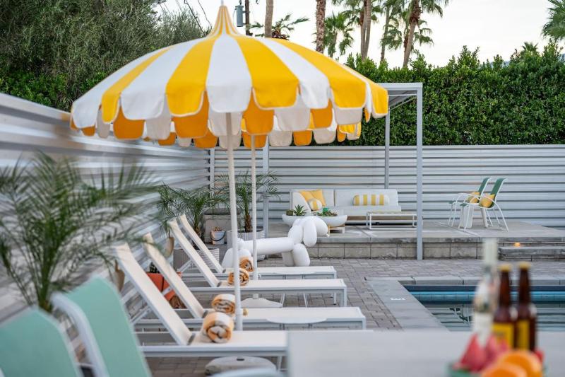 2590 N Avenida Caballeros Palm Springs CA 92262 - image 21