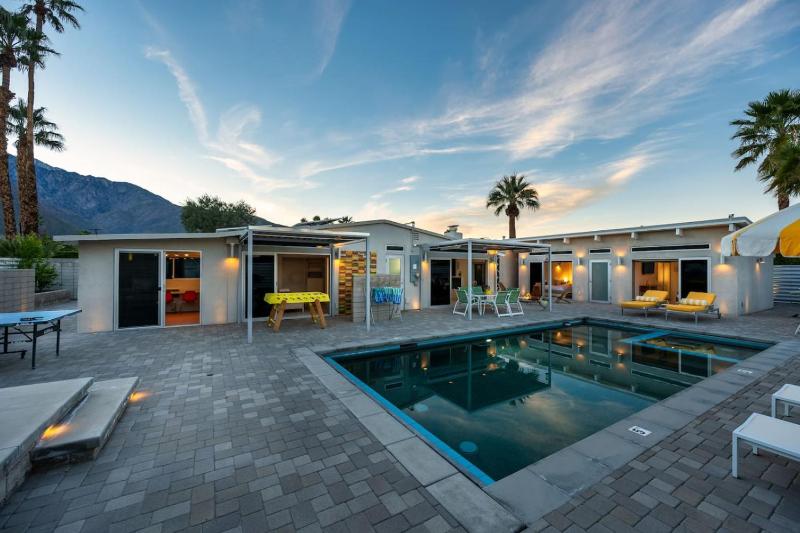 2590 N Avenida Caballeros Palm Springs CA 92262 - image 6