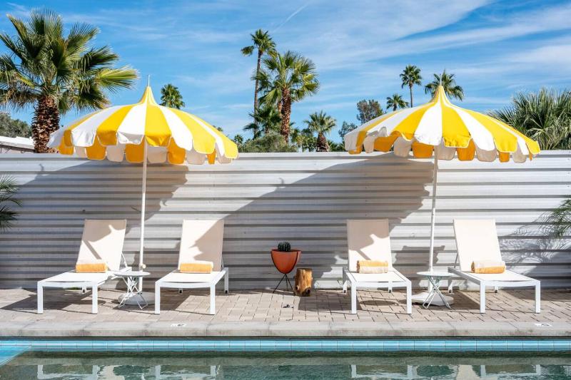 2590 N Avenida Caballeros Palm Springs CA 92262 - image 28