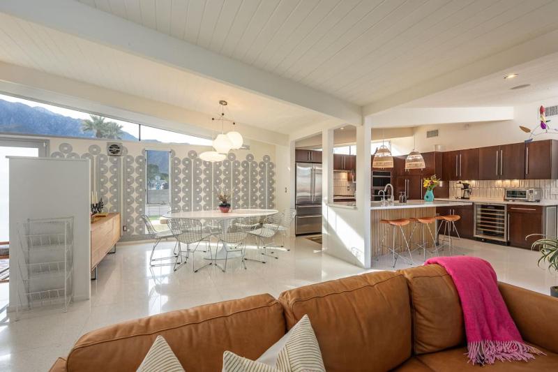 2590 N Avenida Caballeros Palm Springs CA 92262 - image 12