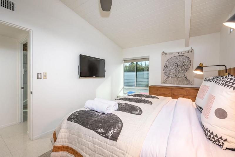 2590 N Avenida Caballeros Palm Springs CA 92262 - image 10