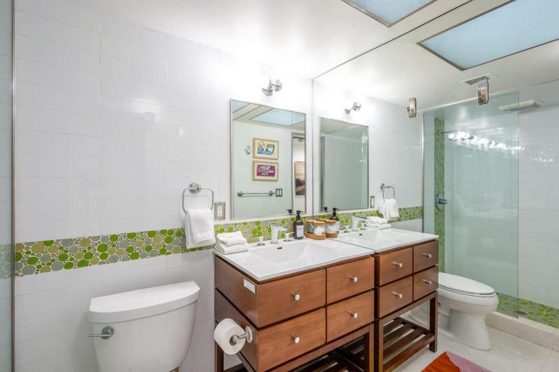 2590 N Avenida Caballeros Palm Springs CA 92262 - image 20