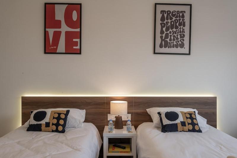 Beautiful 2 Bd Apartment in Aya Tower - image 4