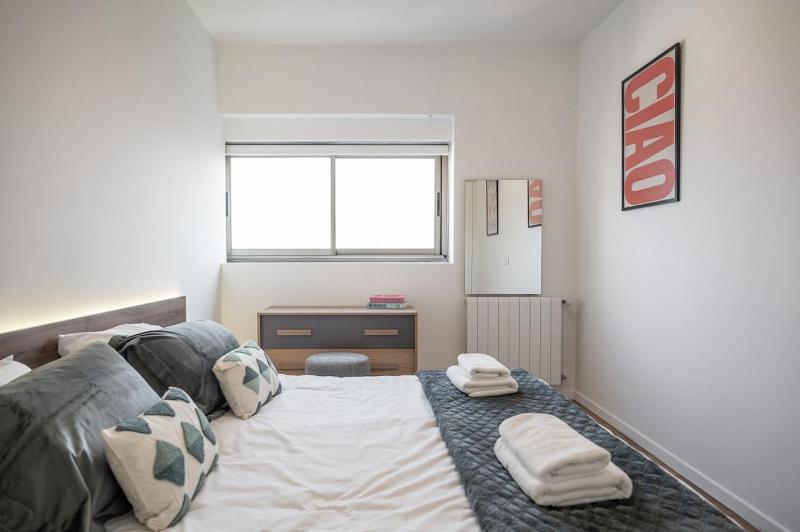 Beautiful 2 Bd Apartment in Aya Tower - image 9