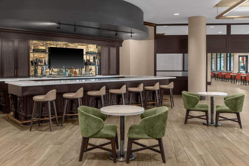 Embassy Suites By Hilton San Antonio Riverwalk-Downtown - image 3