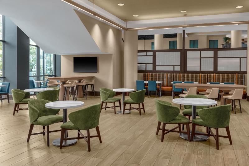 Embassy Suites By Hilton San Antonio Riverwalk-Downtown - image 2