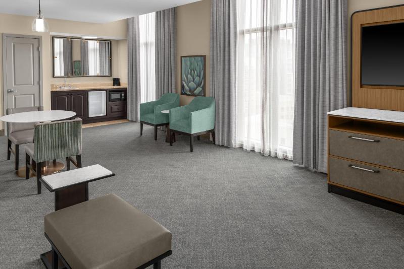 Embassy Suites By Hilton San Antonio Riverwalk-Downtown - image 24