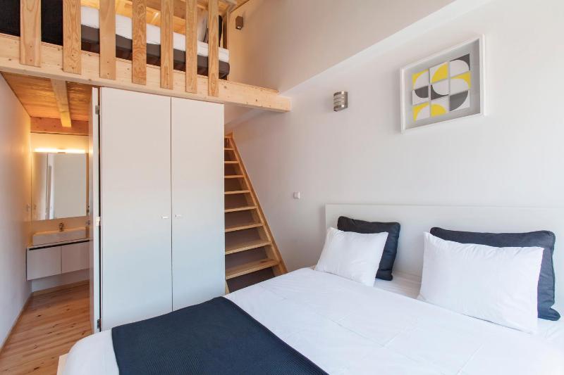 Almada Apartments 468 - image 15