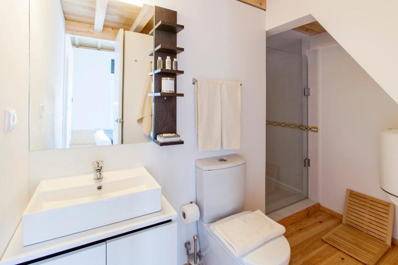 Almada Apartments 468 - image 17