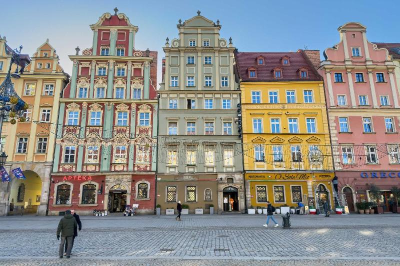 Stylish Apartment Located in the Old Town Close to Attractions by Noclegi Renters - image 7