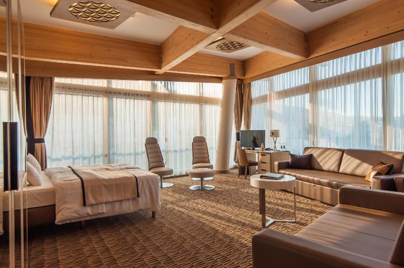 Suite with Mountain View image 1