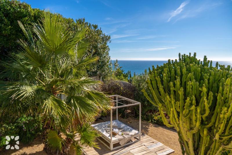 Villa Blue Sea by Abahana Villas - image 14