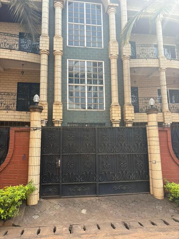 Luxury Apartment in Ominisport Yaoundé - Fast Wi-Fi - Secure - Long & Short Stays - image 13