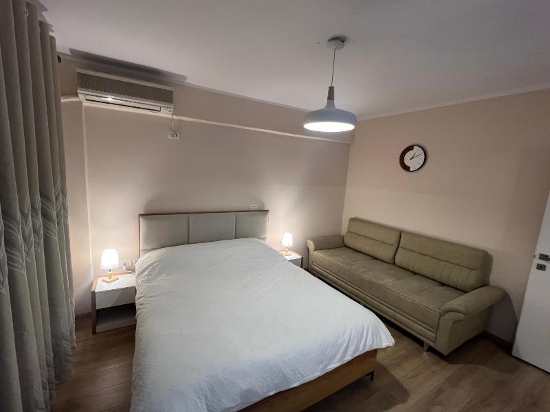 Modern Piazza Place - image 4