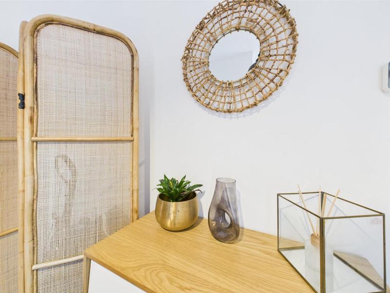 Central Falmouth Flat with Free Parking - image 20