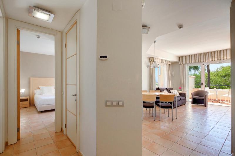 Elviria Hills Living - image 15