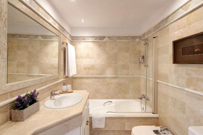 Elviria Hills Living - image 25