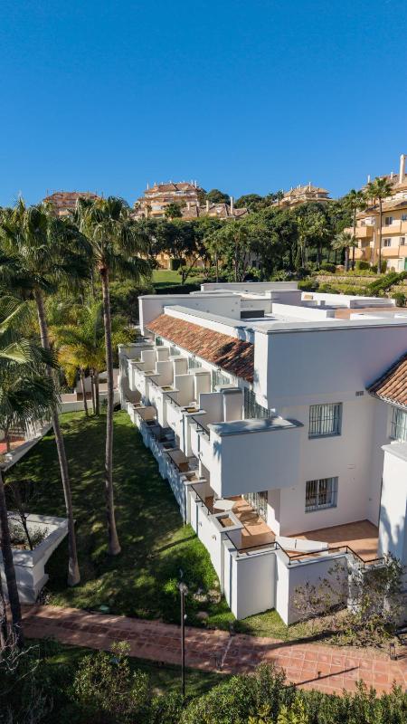 Elviria Hills Living - image 21