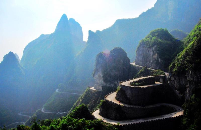 Zhangjiajie Riverside Leaves Inn一The city bus can go to the ticket office of the scenic spot - image 16