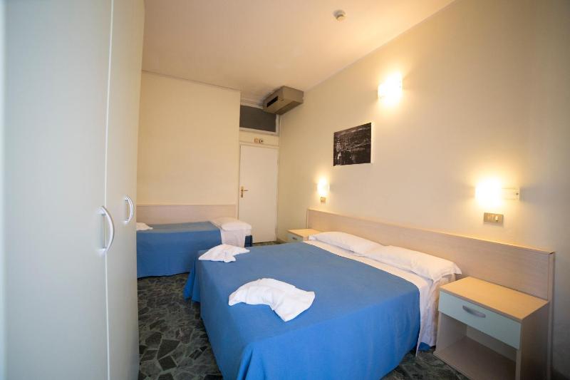 Triple Room image 4