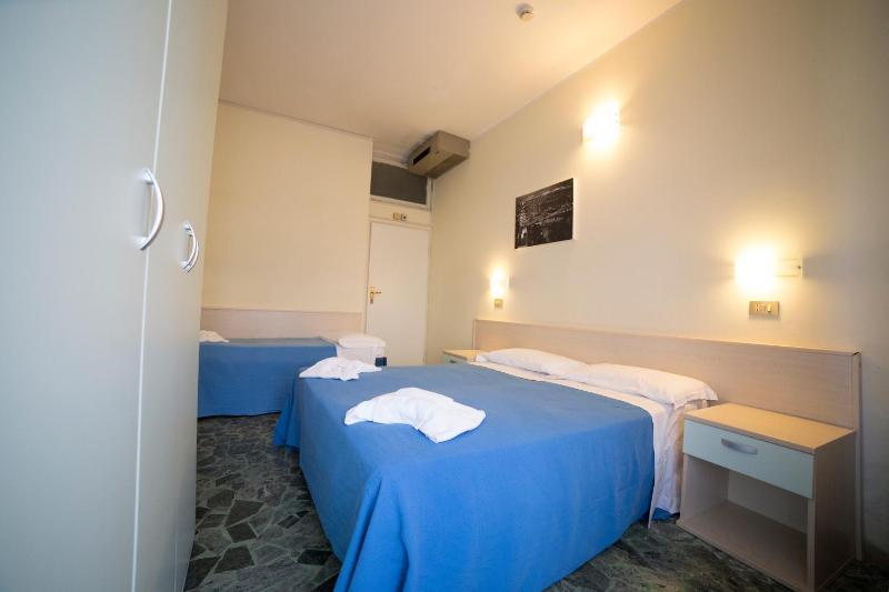 Triple Room image 2