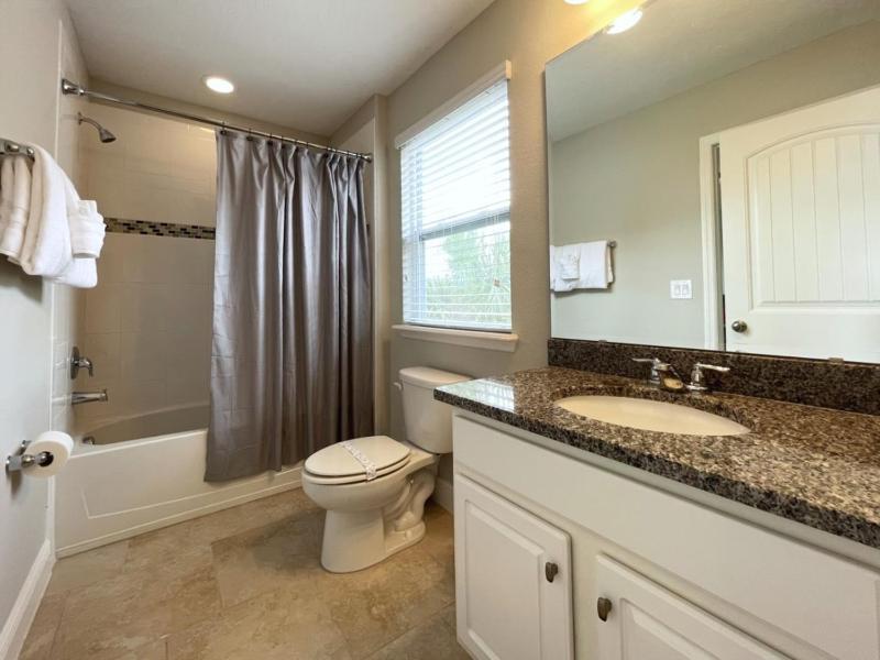 Crisp & Pristine Pool & Spa & Game Room Home! home - image 23