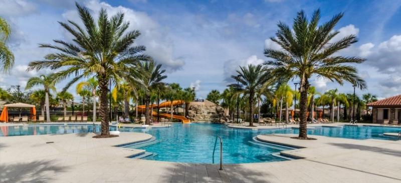 Crisp & Pristine Pool & Spa & Game Room Home! home - image 12
