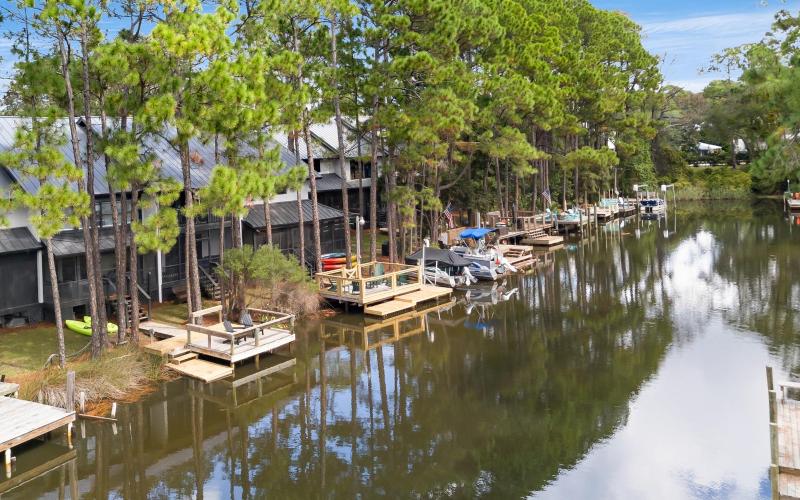 LakeTide Retreat - image 18