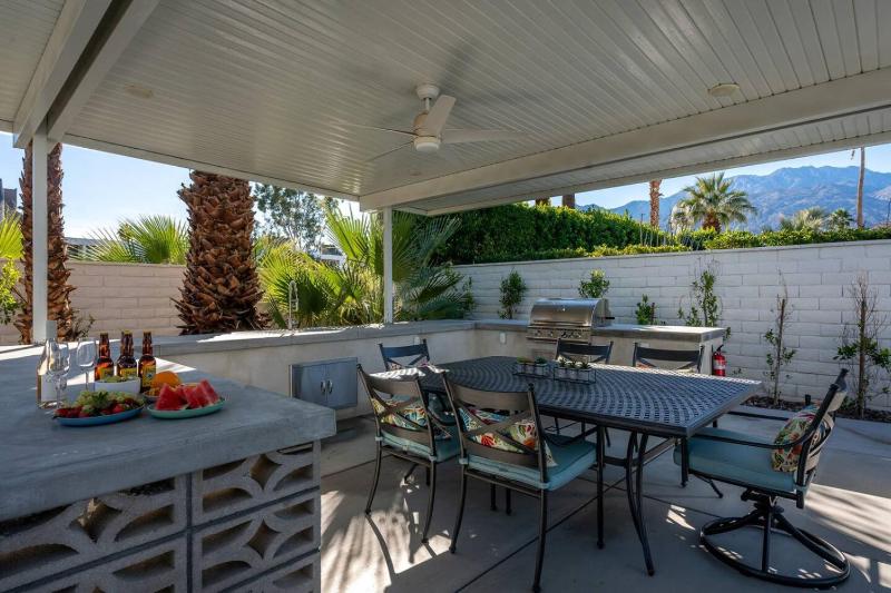 Little Palm Lookout With Stunning Mountain Views - image 41
