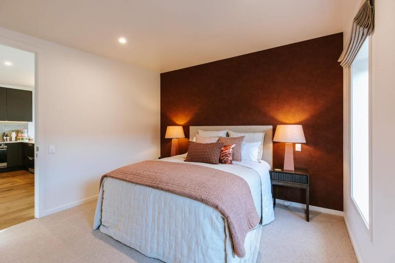 Korari House - Lake Views - Close to Town Centre - Sleeps 10 - image 20