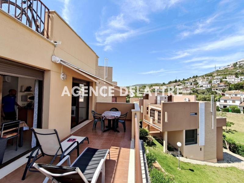 Apartamento de 2 Dormitorios con Piscina y Parking en Peñiscola - ES-389-5 - image 1