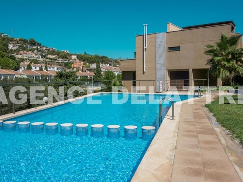 Apartamento 2 dormitorios con aire acondicionado parking cerca de playas - ES-389-17 - image 7