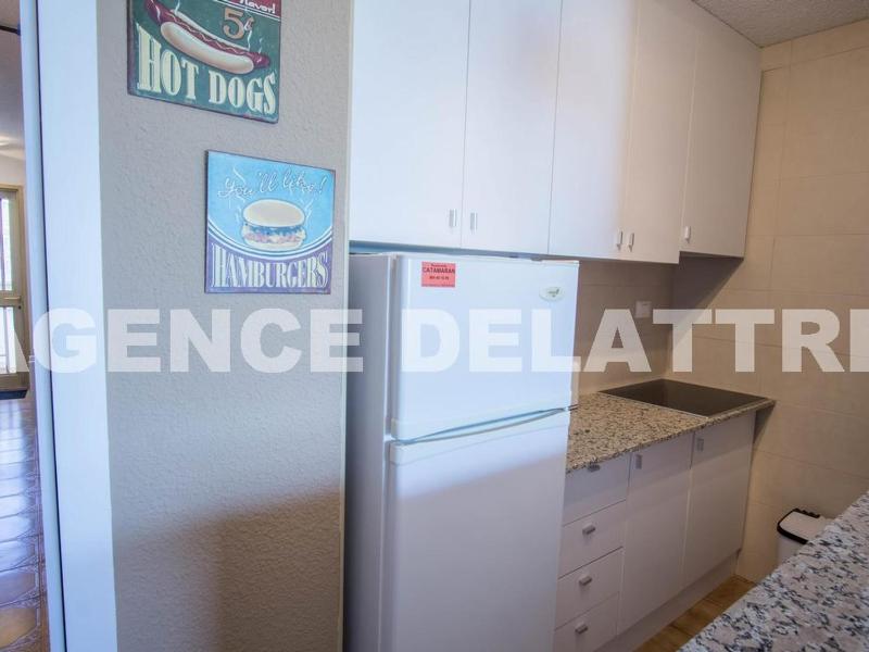 Apartamento moderno con garaje privado en la costa - ES-389-43 - image 19