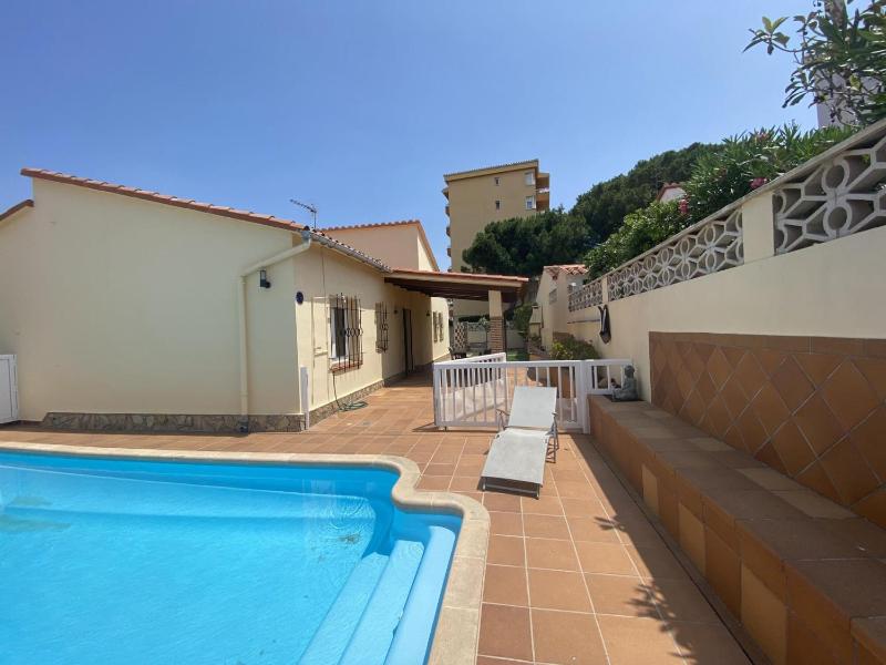 Casa Familiar con Piscina Privada en Torroella de Montgrí Cerca de la Playa - HISP-7-44 - image 15
