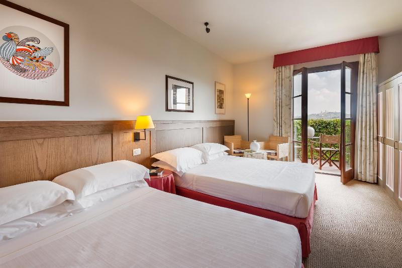 Superior Double or Twin Room image 3
