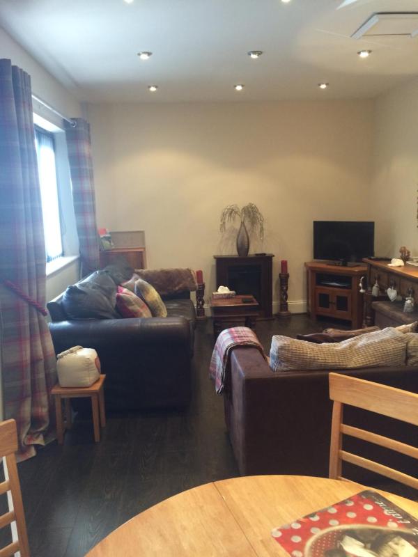 Ringinglow cottage - image 12