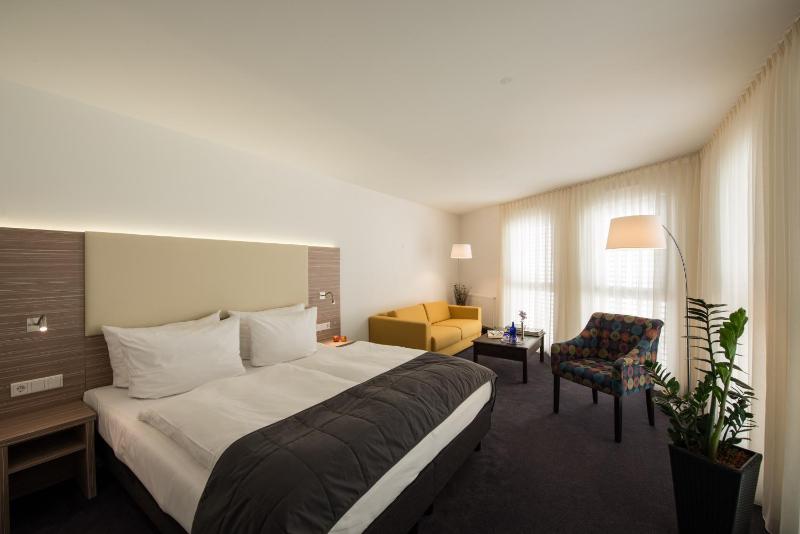 Superior Double Room image 3