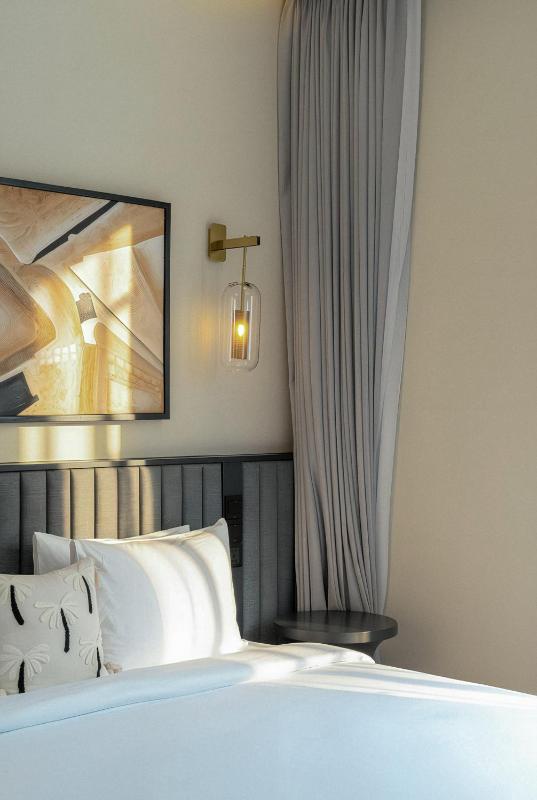 Chandler Berawa - Bright & Stylish 2BR Getaway near Berawa Beach - image 31