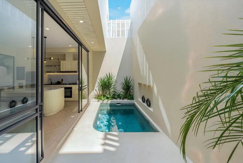 Chandler Berawa - Bright & Stylish 2BR Getaway near Berawa Beach - image 35