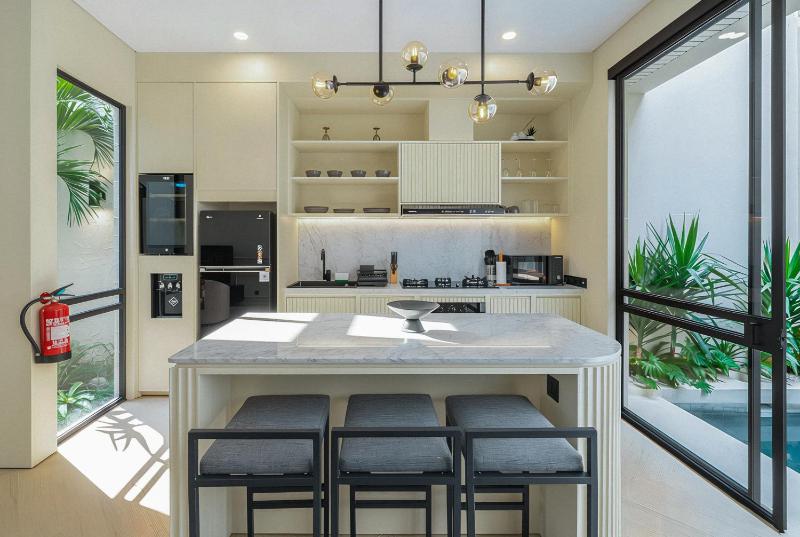 Chandler Berawa - Bright & Stylish 2BR Getaway near Berawa Beach - image 50