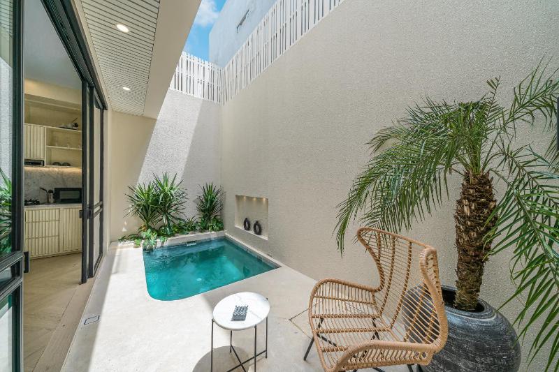 Chandler Berawa - Bright & Stylish 2BR Getaway near Berawa Beach - image 38