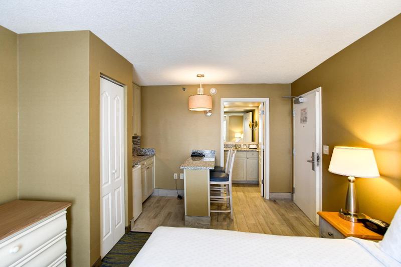 Boardwalk Resort Hotel and Villas - image 33