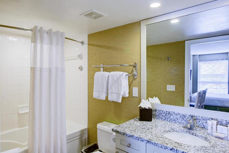 Boardwalk Resort Hotel and Villas - image 23