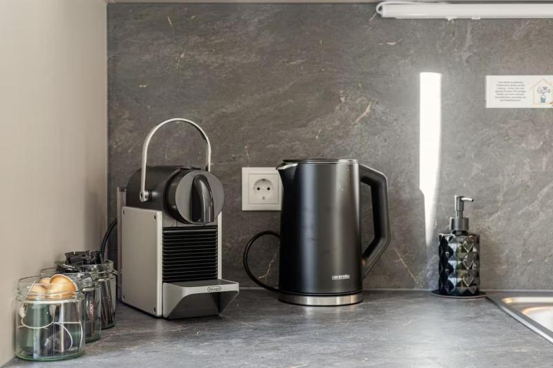 Boho Living Altstadt Suites - Free Parking by HERO HOMES Graz - image 14