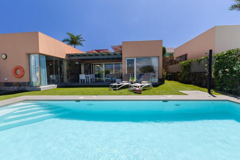 Yellow Sunshine 8 by VillaGranCanaria - image 34