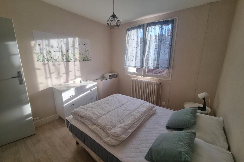 Large family house 300m from the beach - image 15