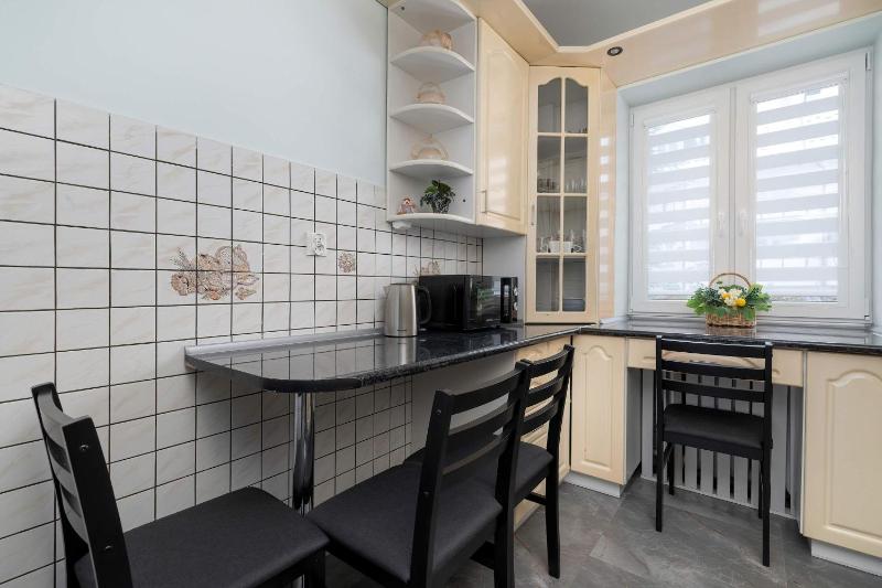 Spacious Apartment with 3 Bedrooms and Balcony in Rzeszów by Noclegi Renters - image 17