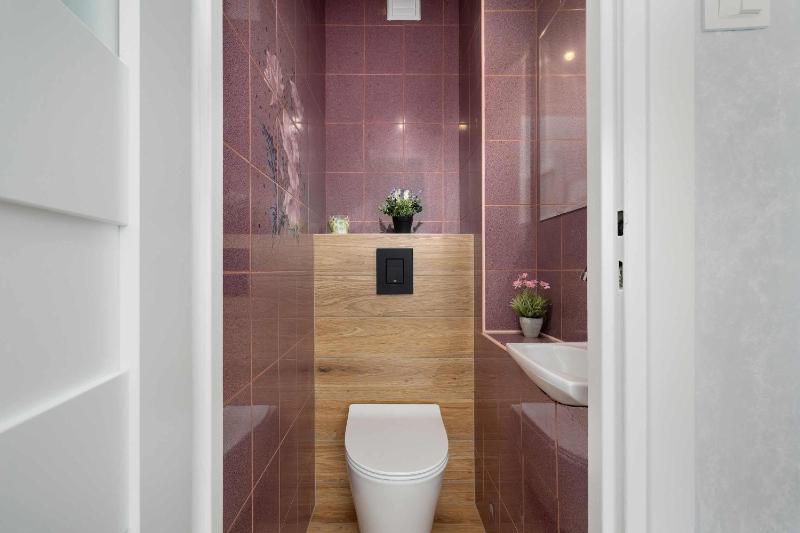 Spacious Apartment with 3 Bedrooms and Balcony in Rzeszów by Noclegi Renters - image 5