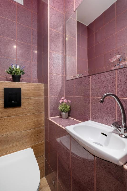 Spacious Apartment with 3 Bedrooms and Balcony in Rzeszów by Noclegi Renters - image 3