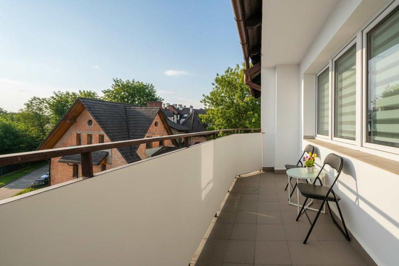 Spacious Apartment with 3 Bedrooms and Balcony in Rzeszów by Noclegi Renters - image 22